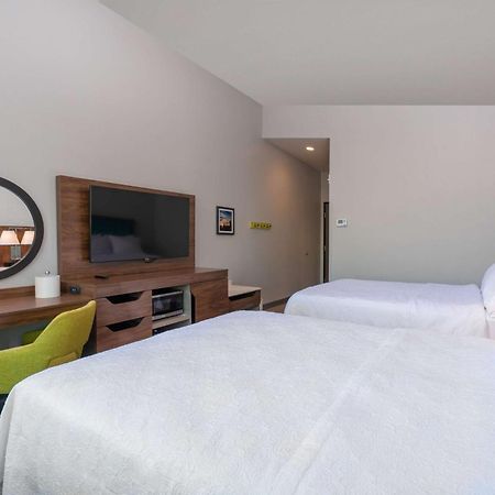 Hampton Inn Riverside March Air Force Base, Ca 외부 사진